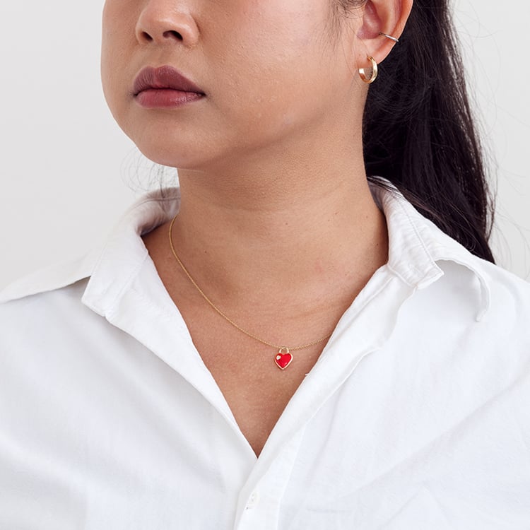 Červený keramický prívesok v tvare srdca s diamantom Cristina 128503