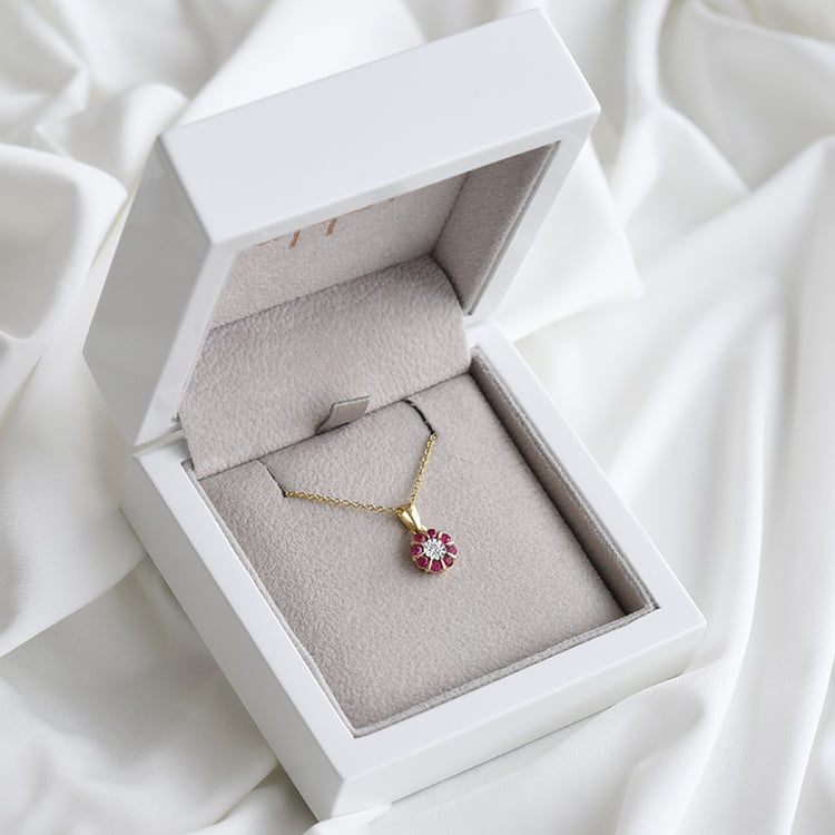 Rubínový prívesok s diamantmi 84935