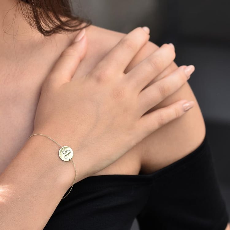 Zlatý náramok so znamením a diamantom Lev 32932