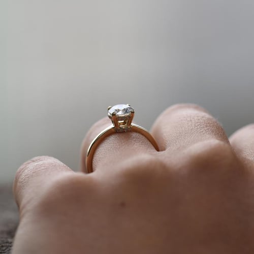Zásnubný prsteň s lab-grown diamantmi Ymos