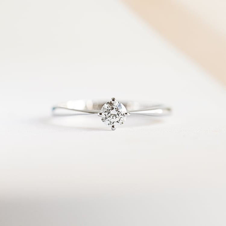 Zásnubný prsteň s diamantom Carrey 145576