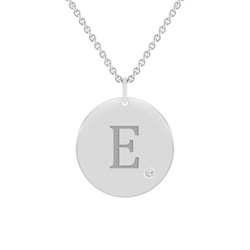 Platinový prívesok s diamantom a s gravírom písmena Rei