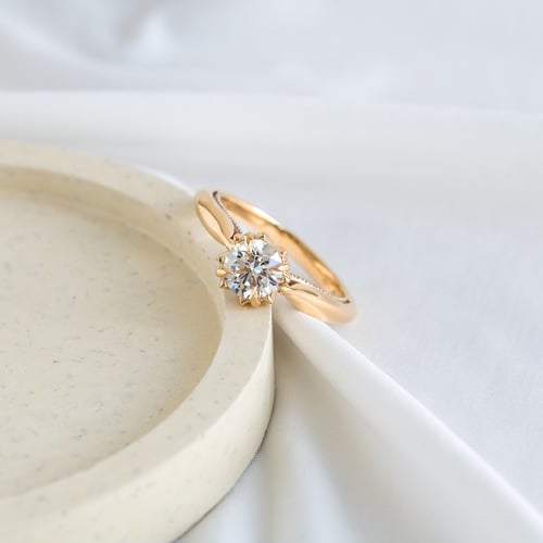 Zásnubný prsteň s postrannými marquise diamantmi Lisabet