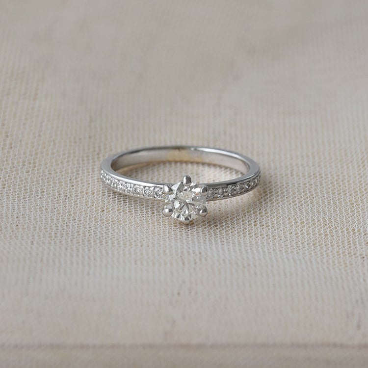 Zlatý prsteň 67182