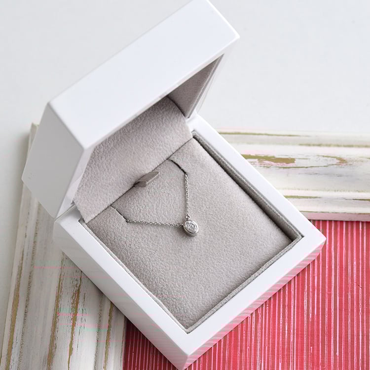 Zlatý náhrdelník s oval diamantom oval diamantom 84678