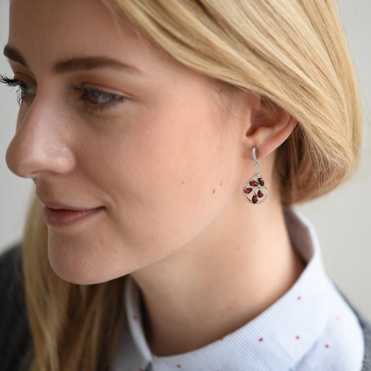 Strieborné náušnice plné granátov Baresi 11039