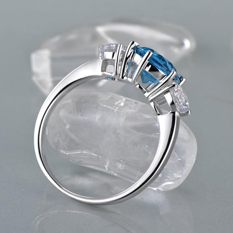 Prsteň z bieleho zlata Sanie 10002