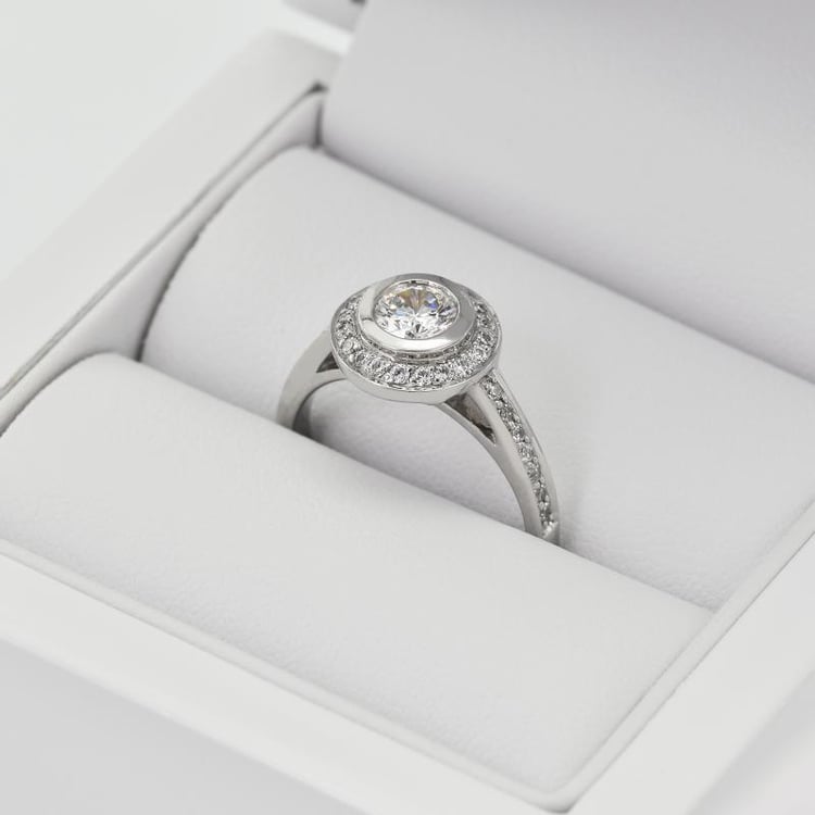 Prsteň s diamantmi 28918