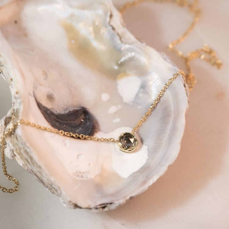 Minimalistický náhrdelník so salt and pepper diamantom Allen 103545