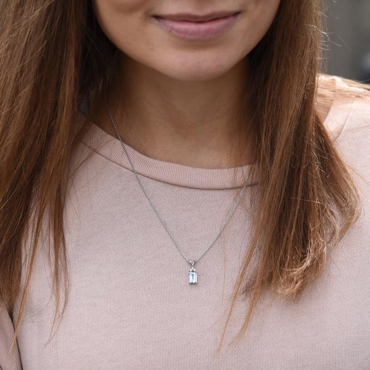 Náhrdelník s akavamrínom 14783