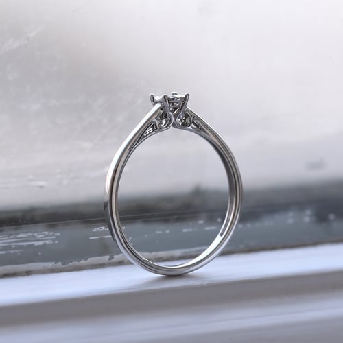 Elegantní diamantový prsteň Wido