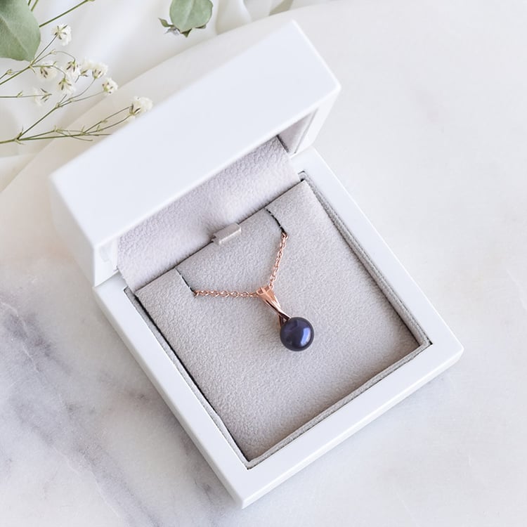 Pozlátený prívesok s perlou 88023