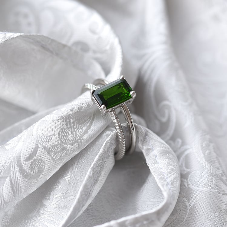 Platinový prsteň s diopsidy 58777