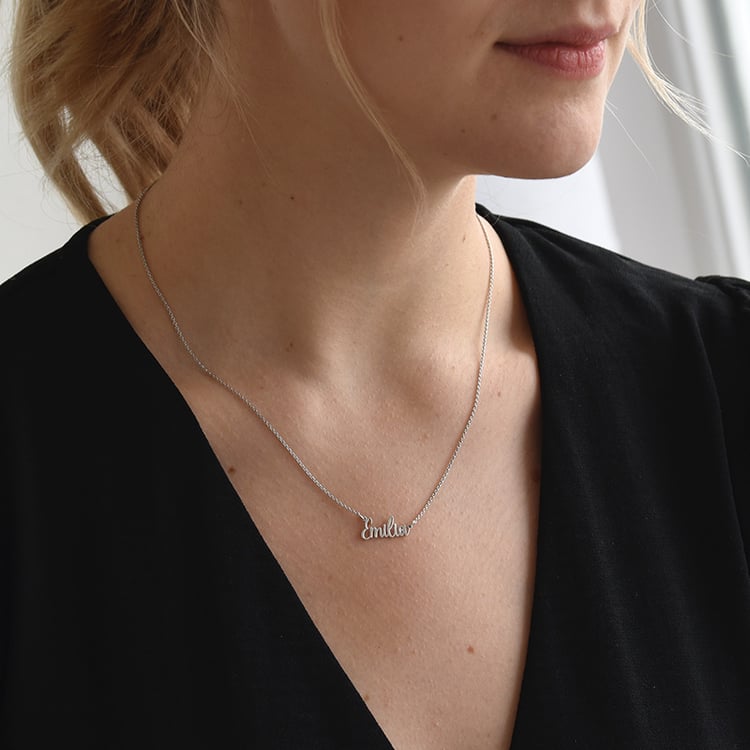 Náhrdelník zo zlata s menom 70858