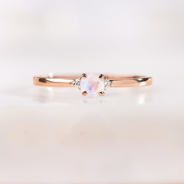 Zlatý zásnubný prsteň s mesačným kameňom s diamantmi Hye 154457