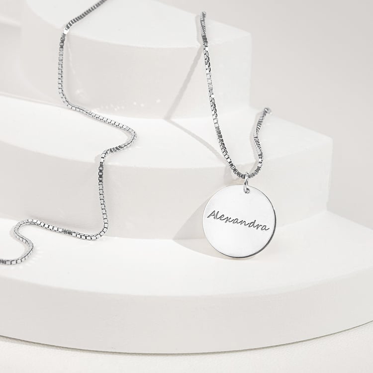 Strieborný prívesok s obojstranným gravírom Jannym 156848