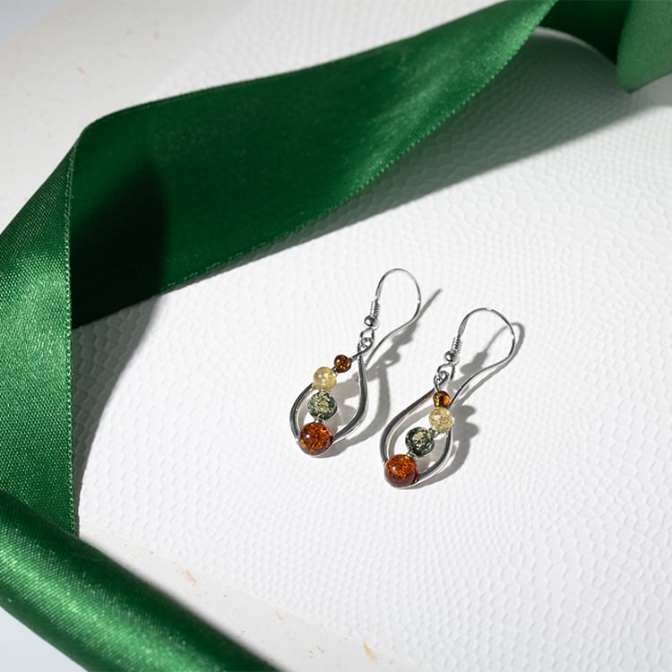 Visiace strieborné náušnice s jantármi Ilse 130533