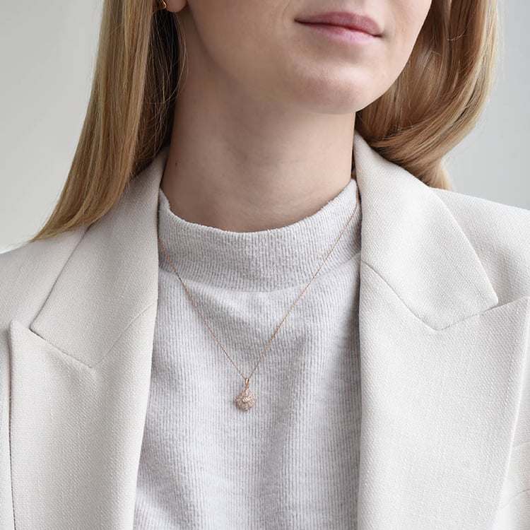 Náhrdelník plný diamantov 93446