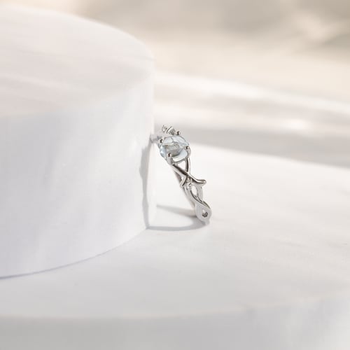 Prsteň s cabochon akvamarínom a diamantmi Lanayn