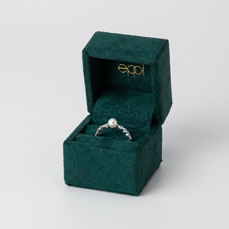 Strieborný prsteň s bielou perlou a zirkónmi Jaya 166414