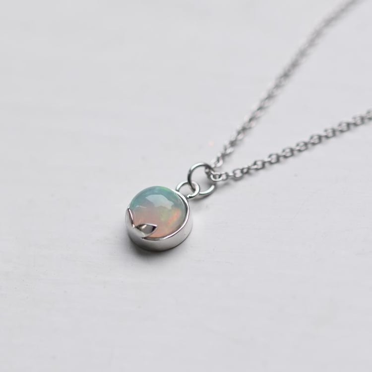 Náhrdelník s opálom 24952