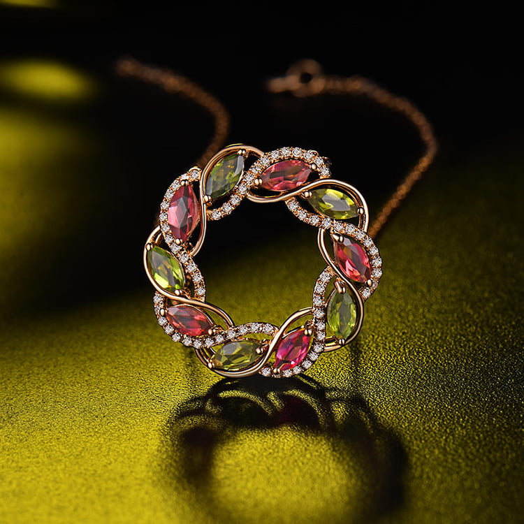 Drahokamový náhrdelník 18372