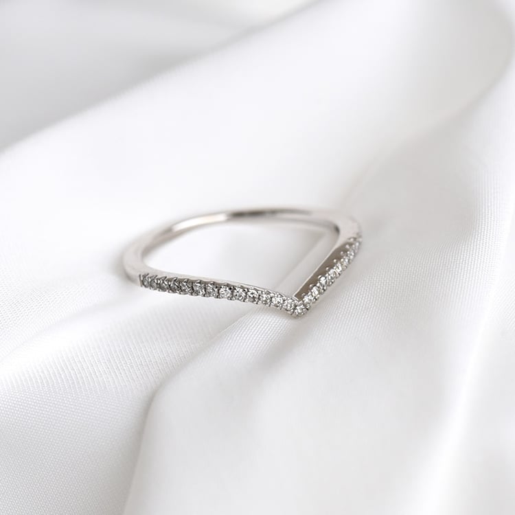 vykrojený prsten s diamantmi zo zlata 84165