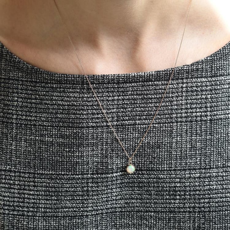 Náhrdelník s opálom 29734