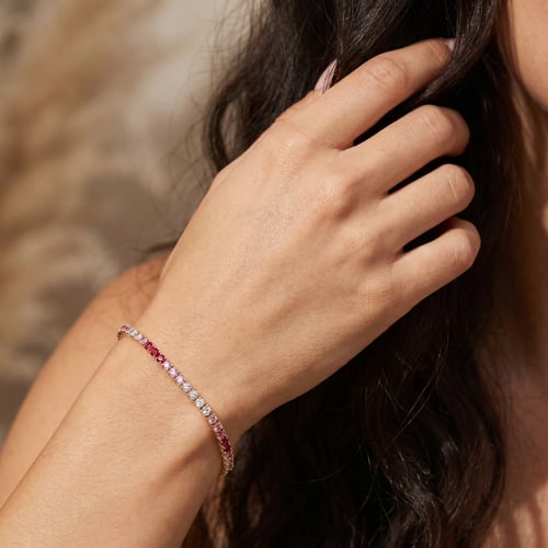 Elegantný strieborný náramok so zafírmi, rubínmi a zirkonmi Anastasia