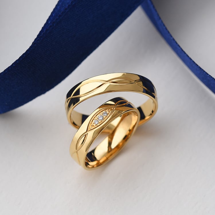 Snubné prstene zo zlata s diamantmi 76303