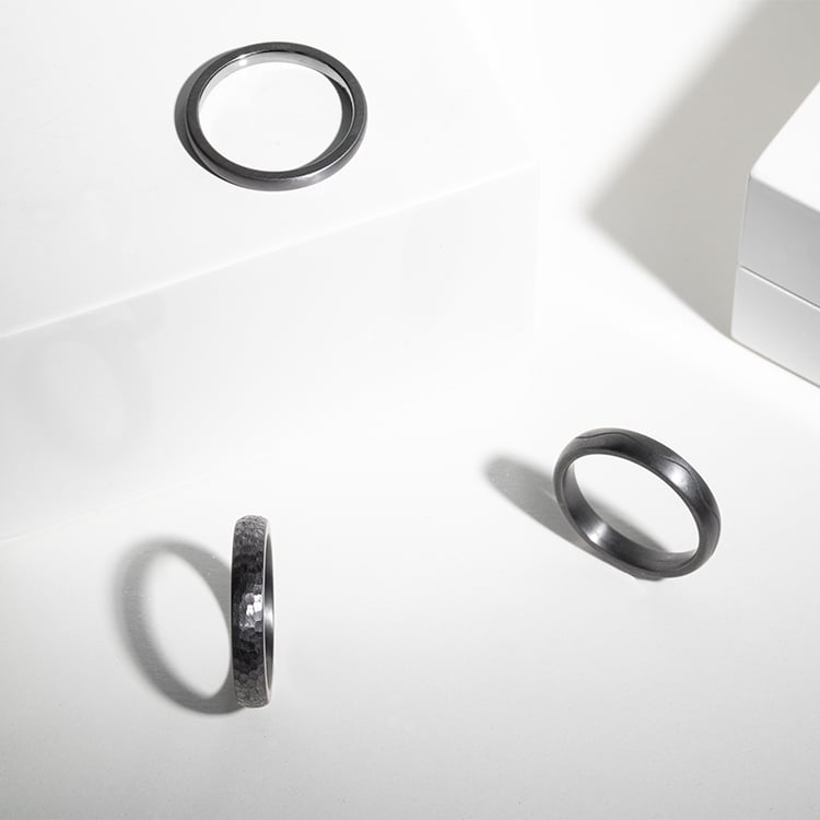 Tepané snubné prstene z tantalu Walton 123386