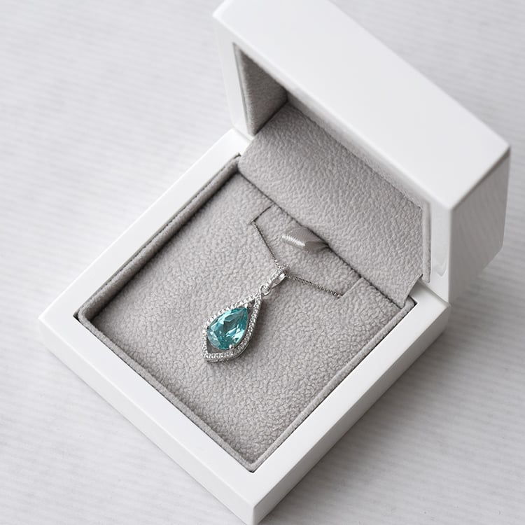 Prívesok s turmalínom 73686