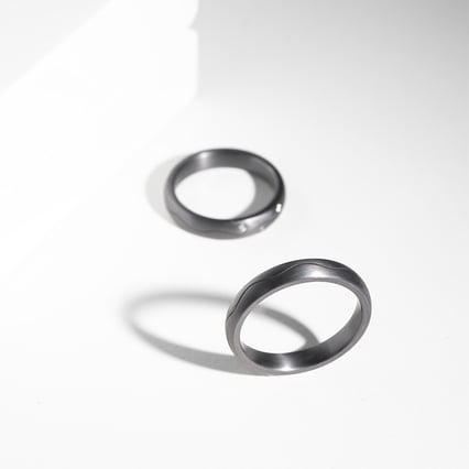 Tantalové snubné prstene s diamantmi Basile