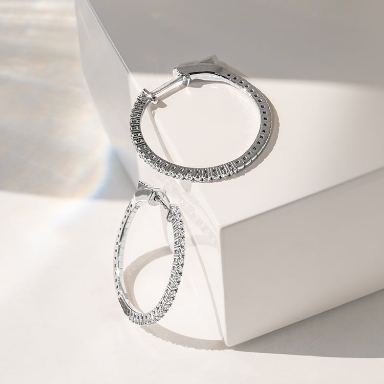 Zlaté flexi kruhové náušnice s diamantmi Tomlin 142100