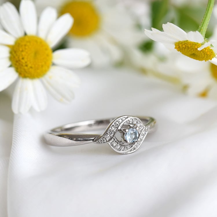 prsteň s akvamarínom a diamantmi 82233