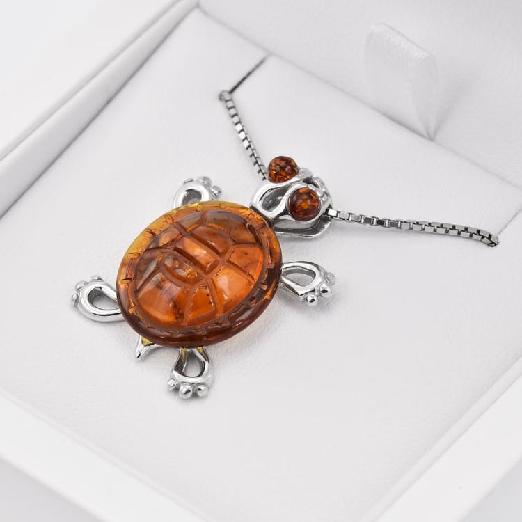 Jantárový prívesok 28552