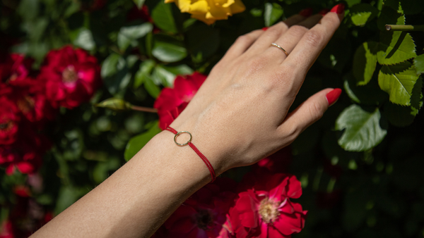 Udržateľné a štýlové: Šnúrkové náramky z recyklovaných PET fliaš