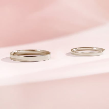 Ploché svadobné prstene z orieškového zlata Azra