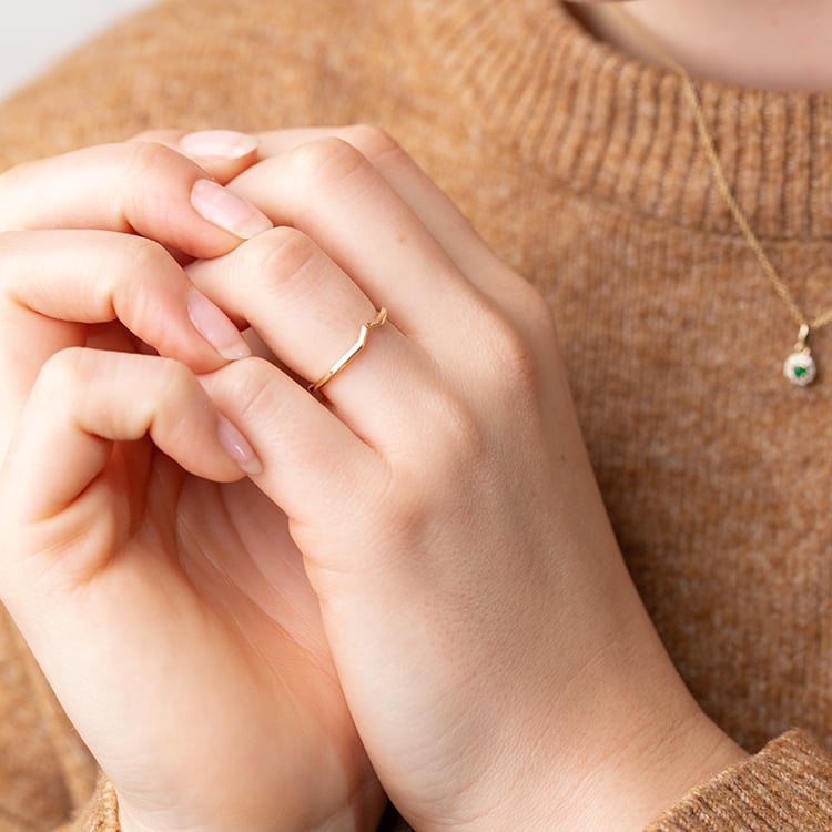 Minimalistický vykrojený prsteň Heldai 147658