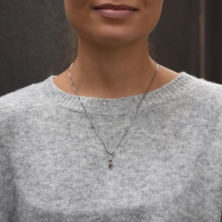 Jemný strieborný náhrdelník s turmalínmi 49121