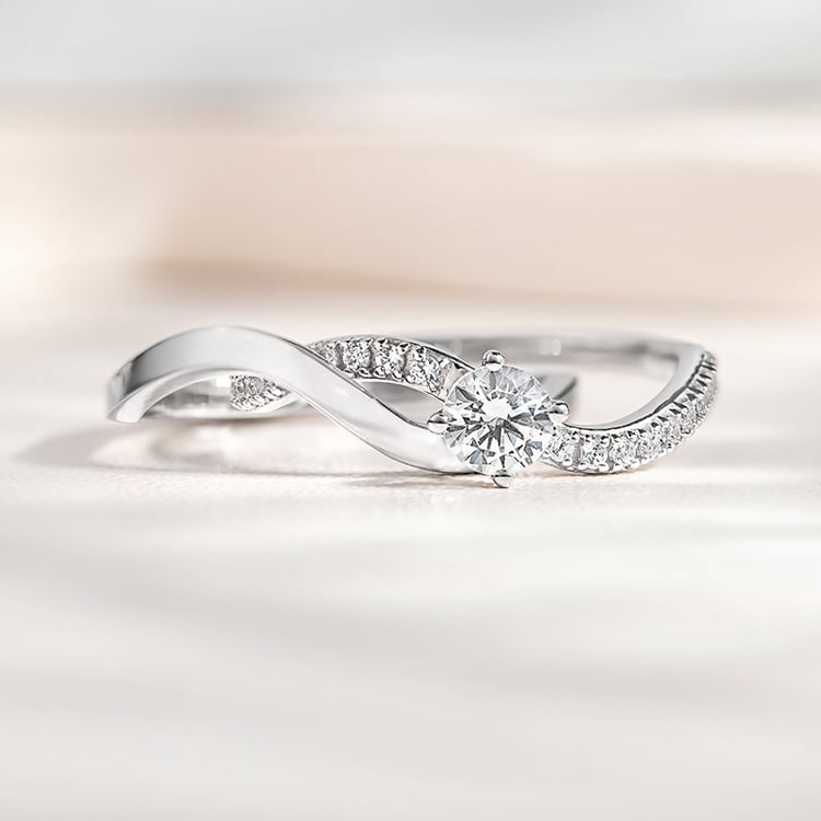 Romantický zásnubný set prsteňov s diamantmi 156061