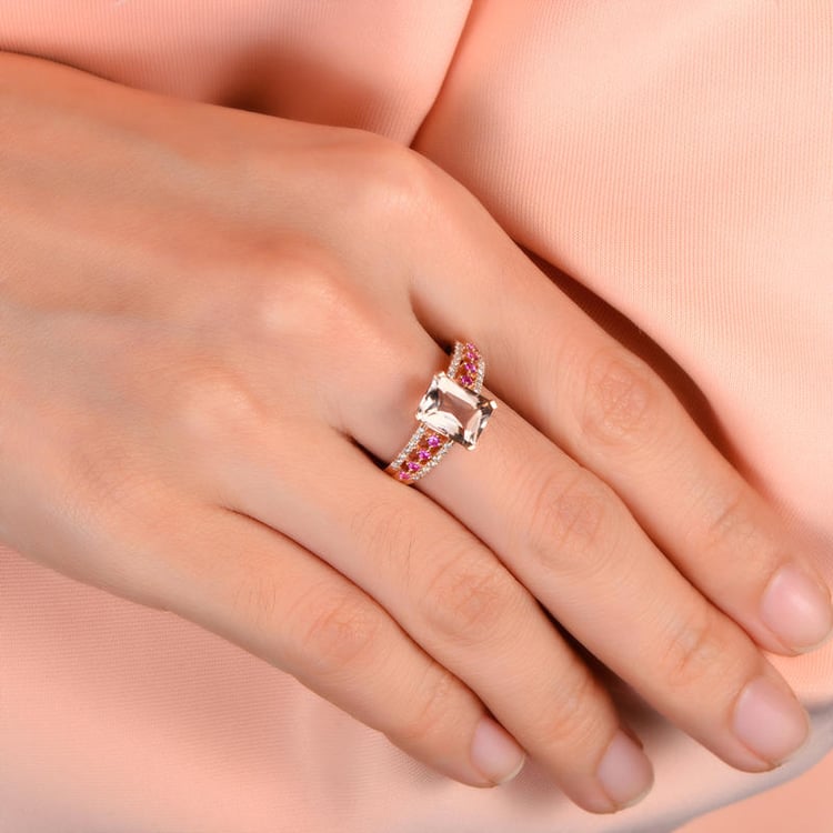 Prsteň zo zlata s morganitom 9490