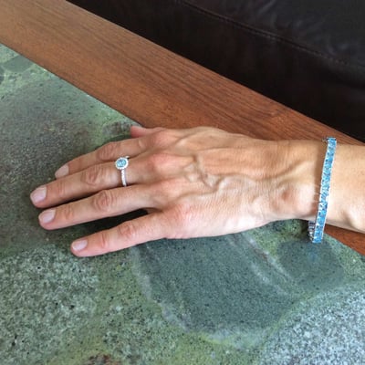 Zásnubný prsteň s topásom a diamantmi 