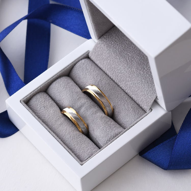 Snubné prstene s drážkami 76194