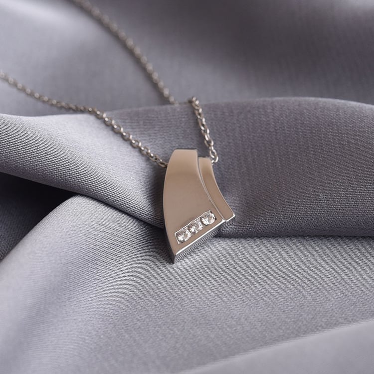 Zlatý prívesok s tromi diamantmi 78392