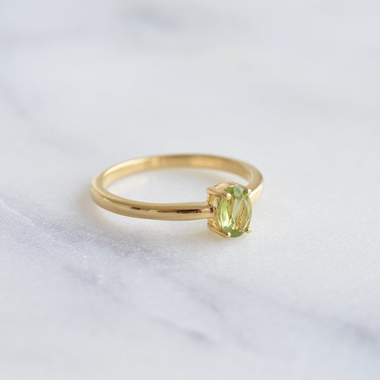 prsteň s olivínom z pozláteného striebra 86080