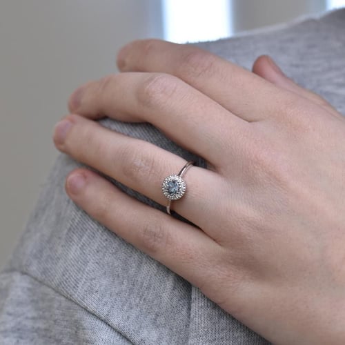 Zlatý zásnubný prsteň s akvamarínom a diamantmi Vale