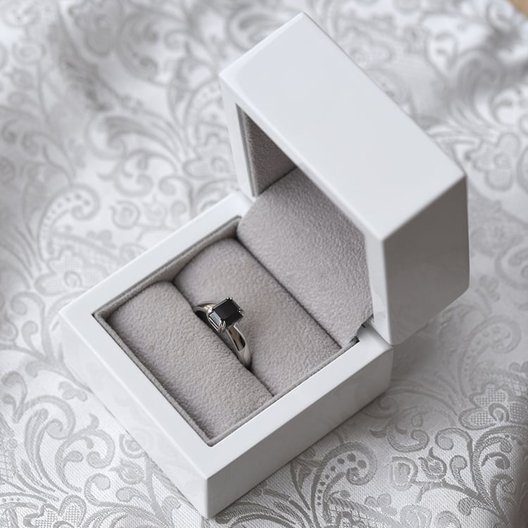 Zlatý prsteň 69649