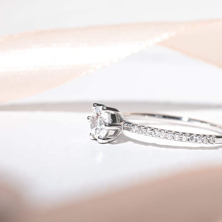 Zásnubný prsteň s lab-grown diamantmi Deloris 128119