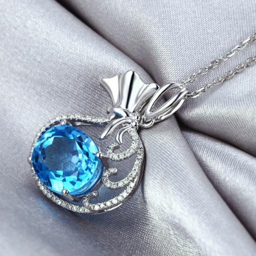 Zlatý náhrdelník s topásom a diamantmi 3597